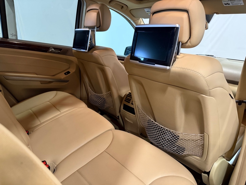 Mercedes-Benz M-Class  2011 Mercedes-Benz M-Class  2011