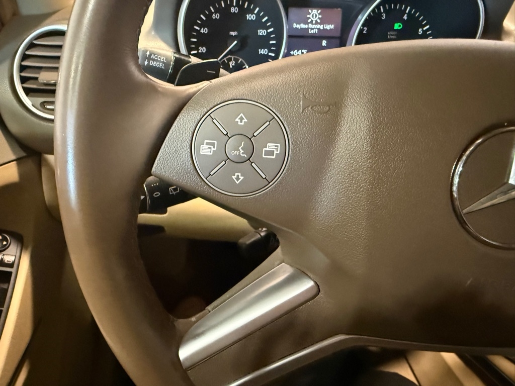 Mercedes-Benz M-Class  2011 Mercedes-Benz M-Class  2011