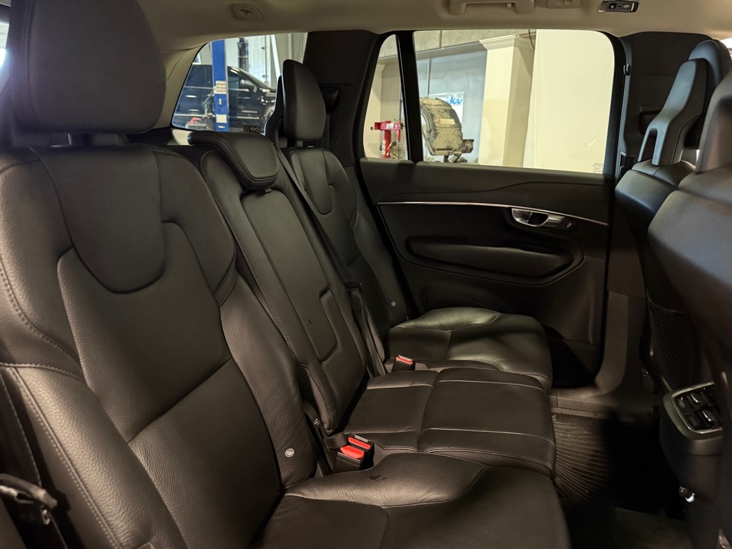 Volvo XC90  2020 Volvo XC90  2020