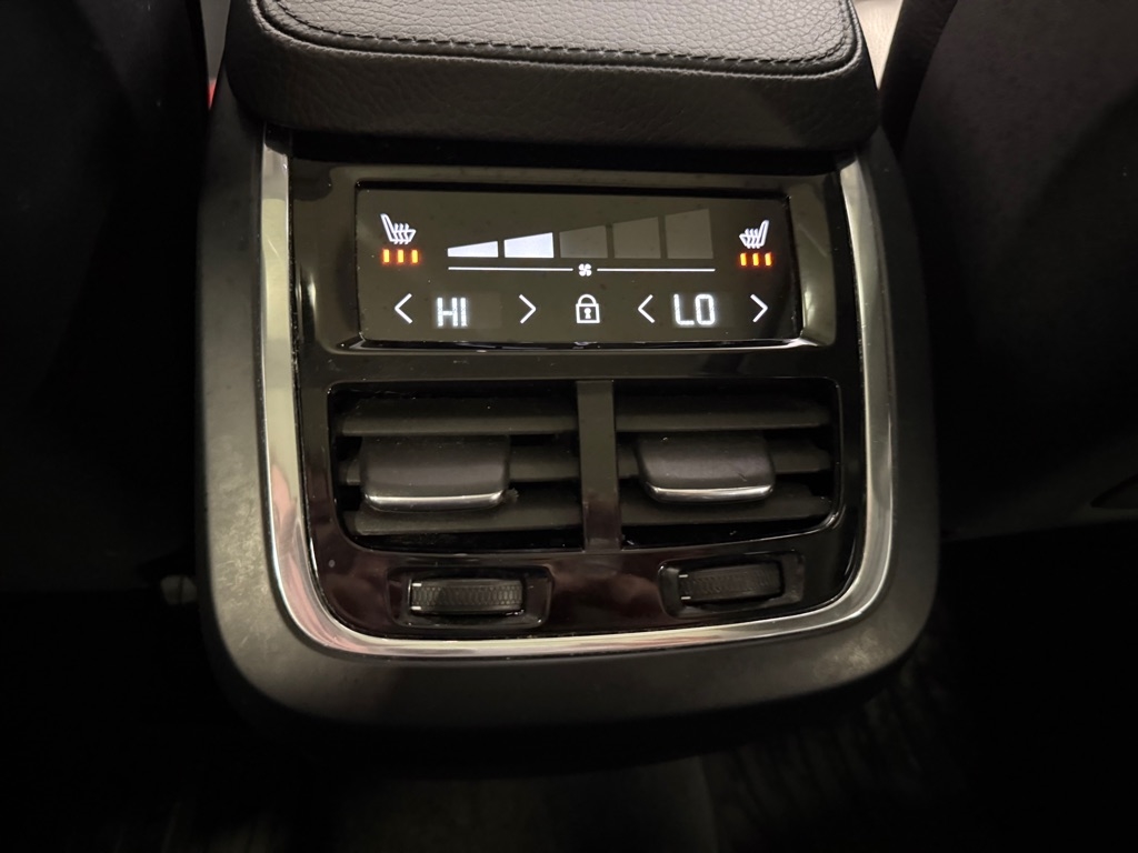 Volvo XC90  2020 Volvo XC90  2020