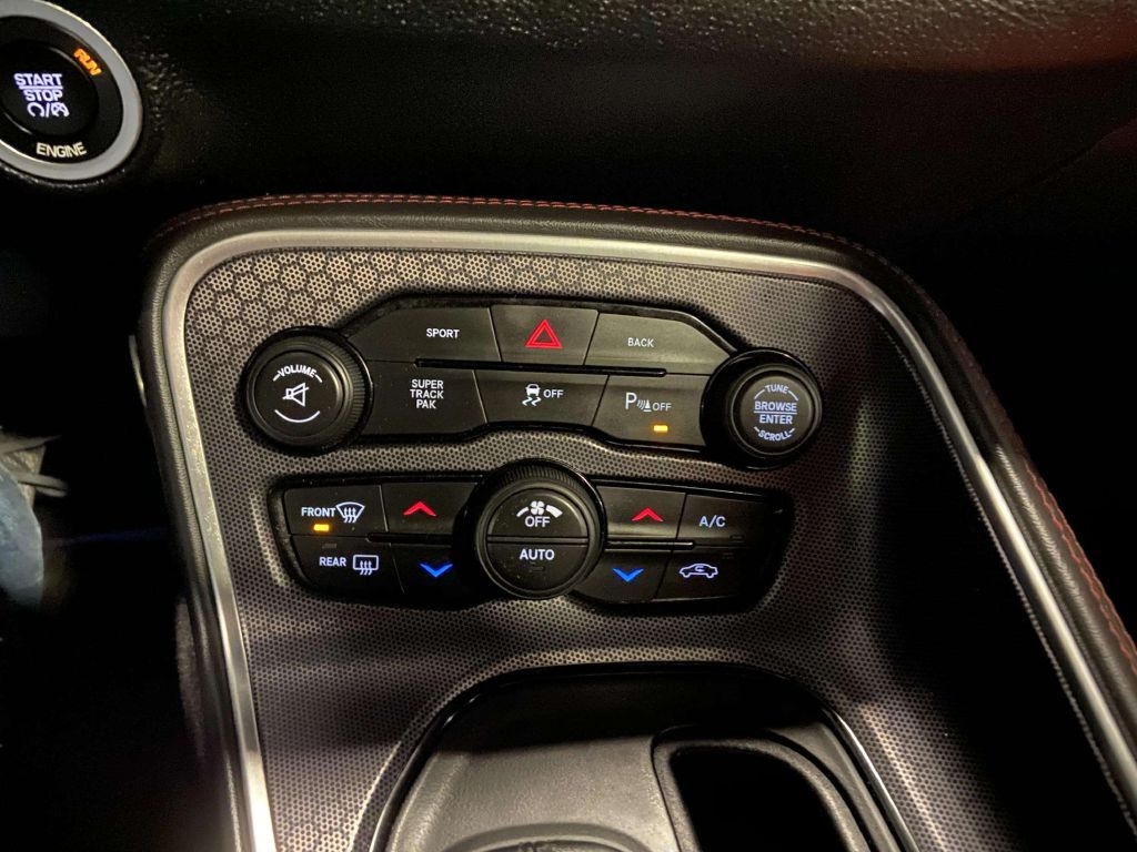 Dodge Challenger  2015