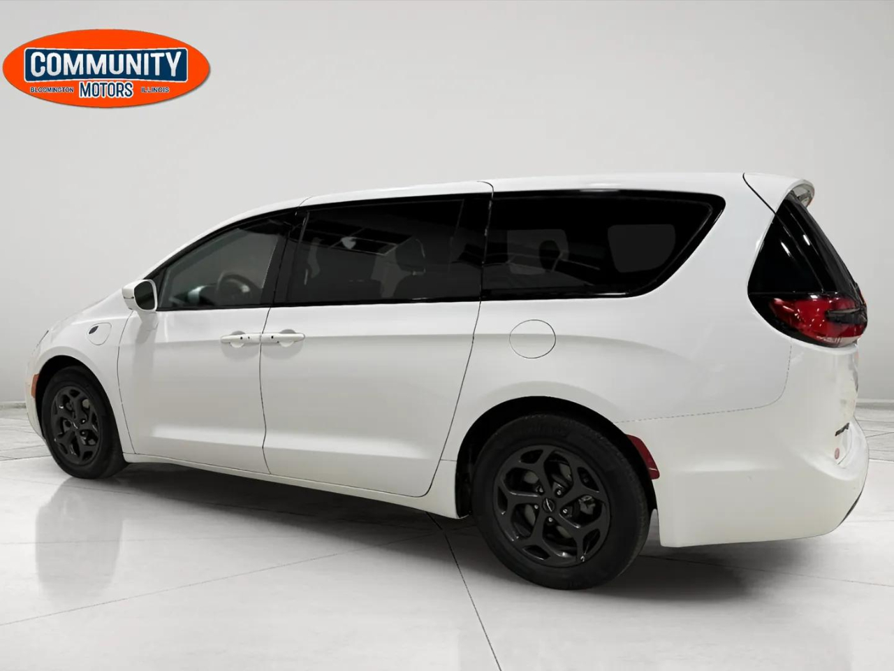 2022 Chrysler Pacifica Hybrid Touring L photo 3