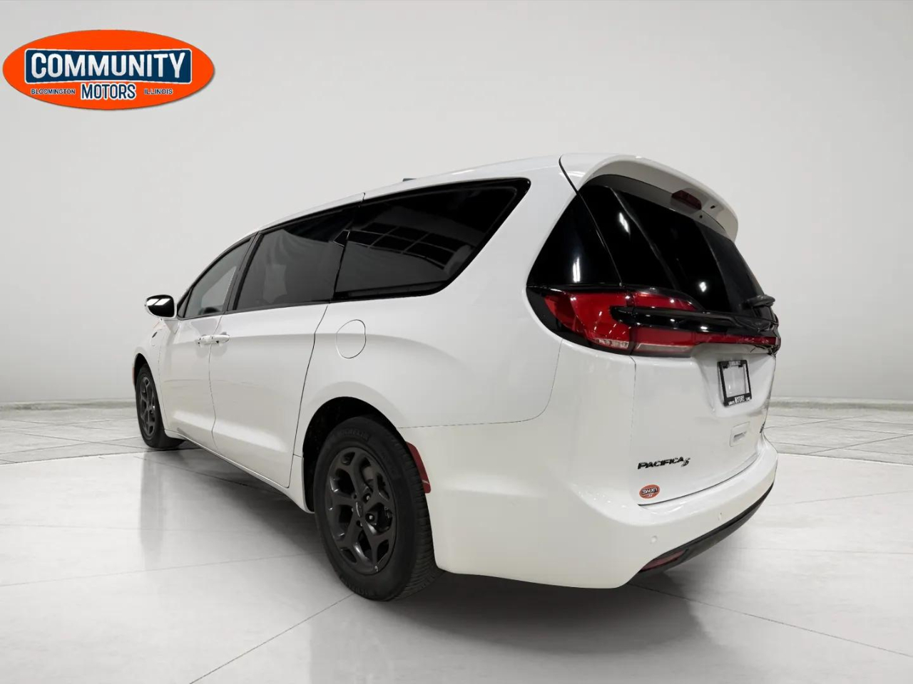 2022 Chrysler Pacifica Hybrid Touring L photo 4