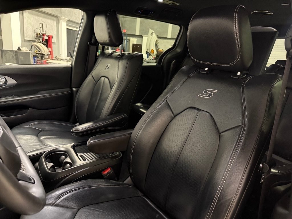 Chrysler Pacifica Hybrid  2022