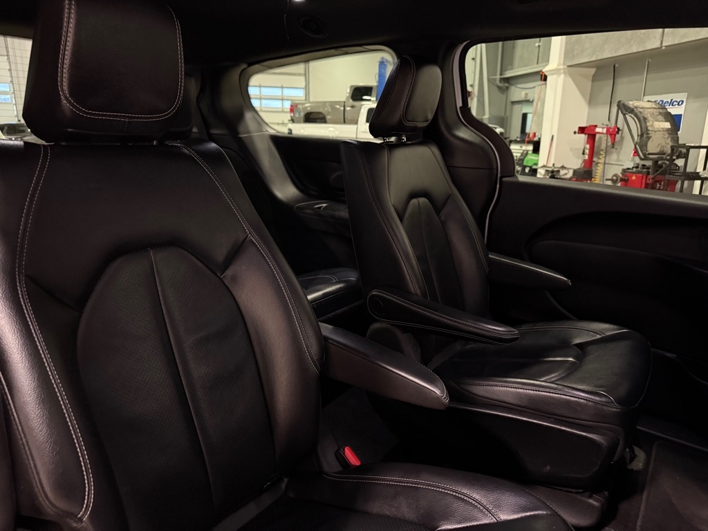 Chrysler Pacifica Hybrid  2022