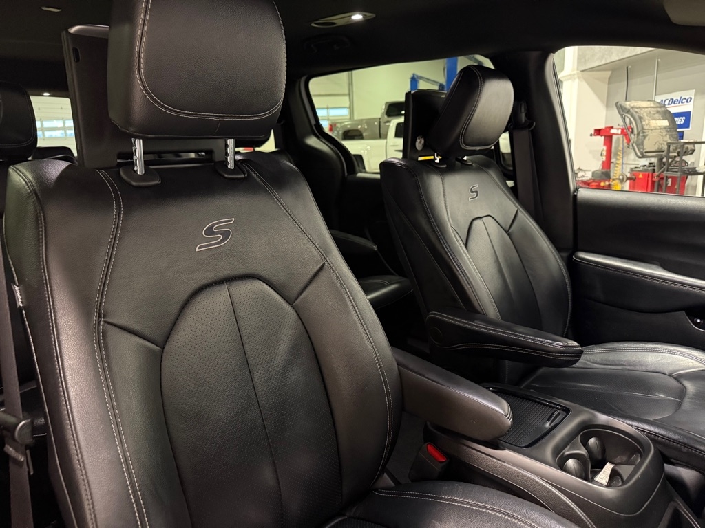 Chrysler Pacifica Hybrid  2022