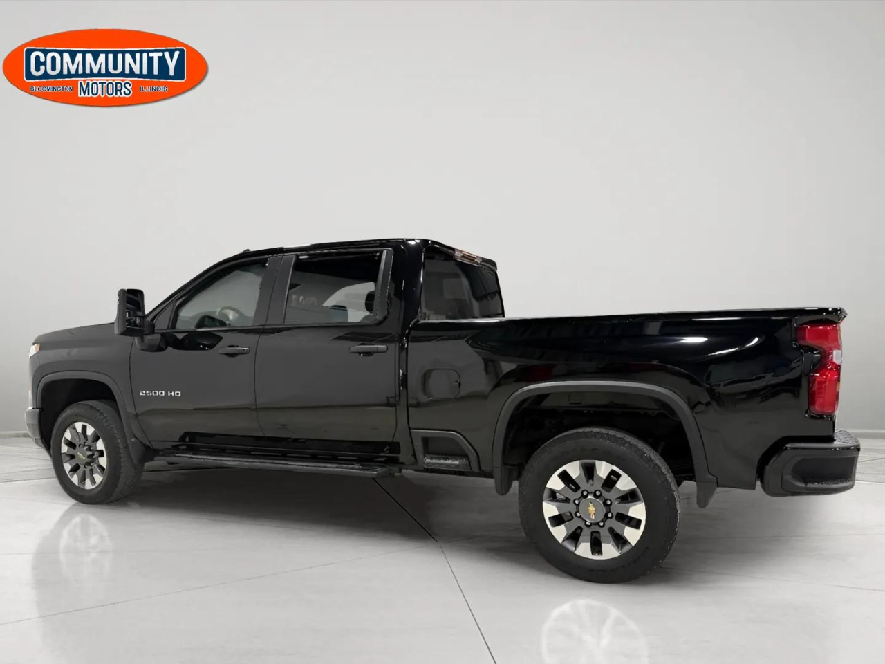 2024 Chevrolet Silverado 2500HD Custom photo 3