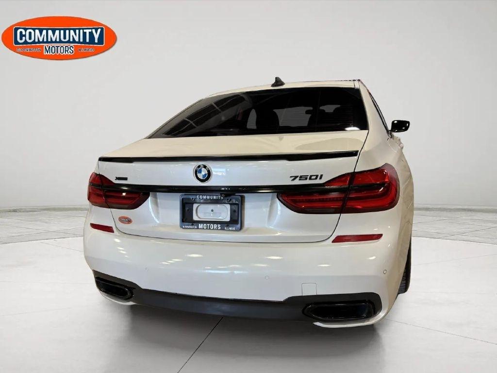 BMW 7-Series  2016