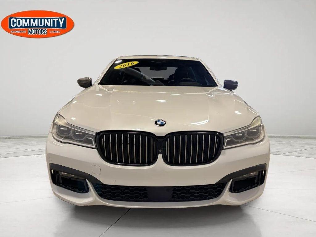 BMW 7-Series  2016
