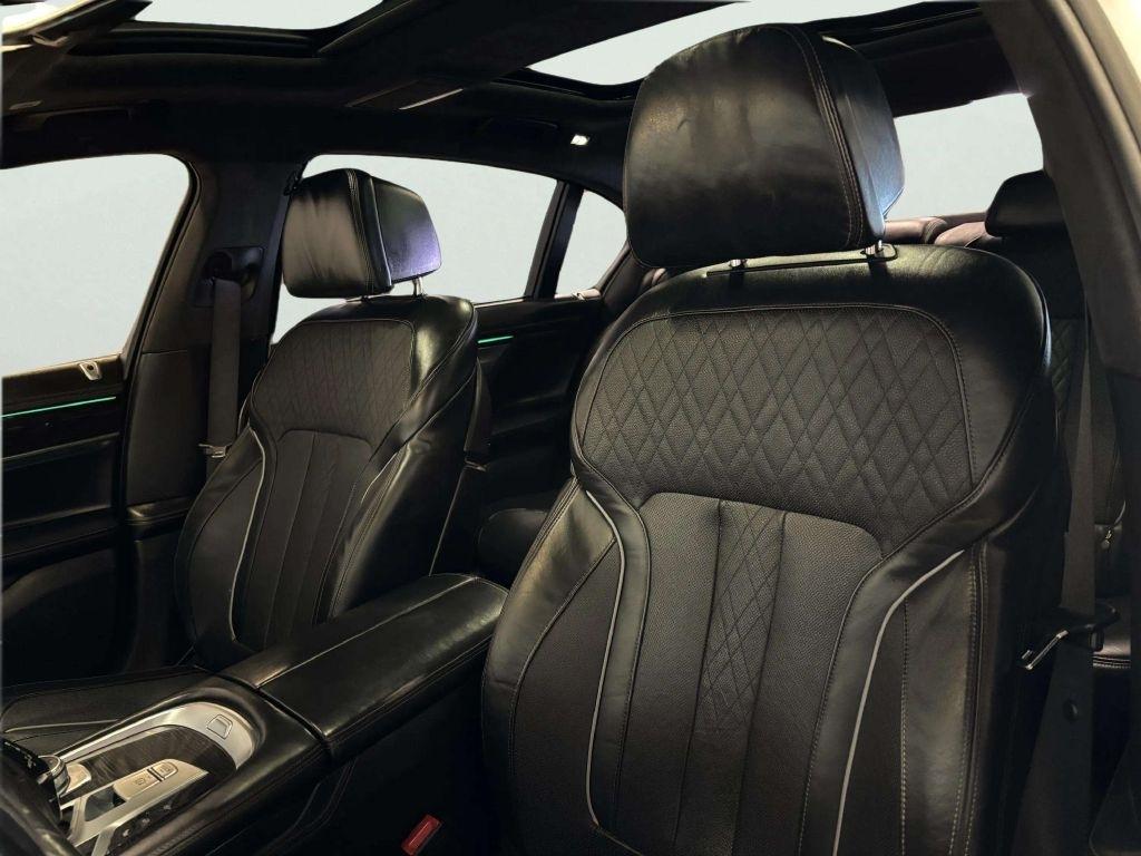 BMW 7-Series  2016