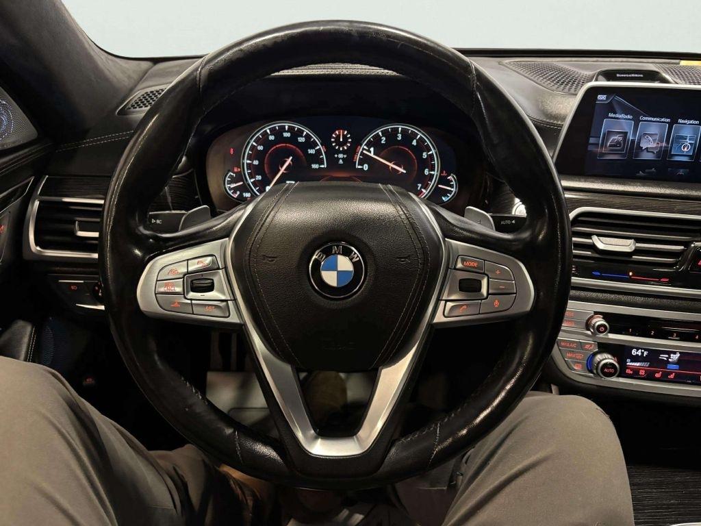 BMW 7-Series  2016