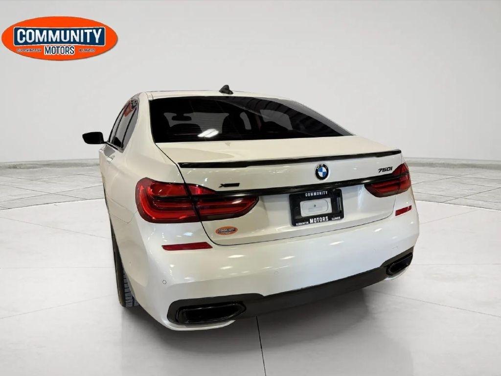 BMW 7-Series  2016