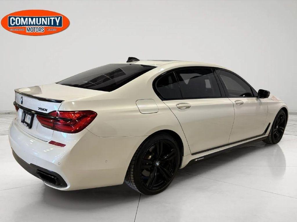 BMW 7-Series  2016