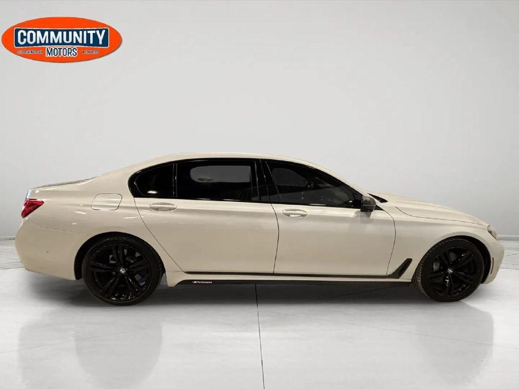 BMW 7-Series  2016