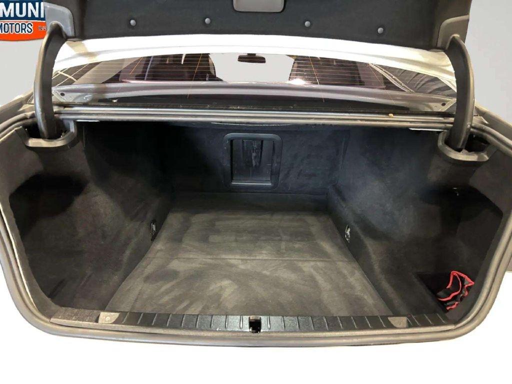 BMW 7-Series  2016
