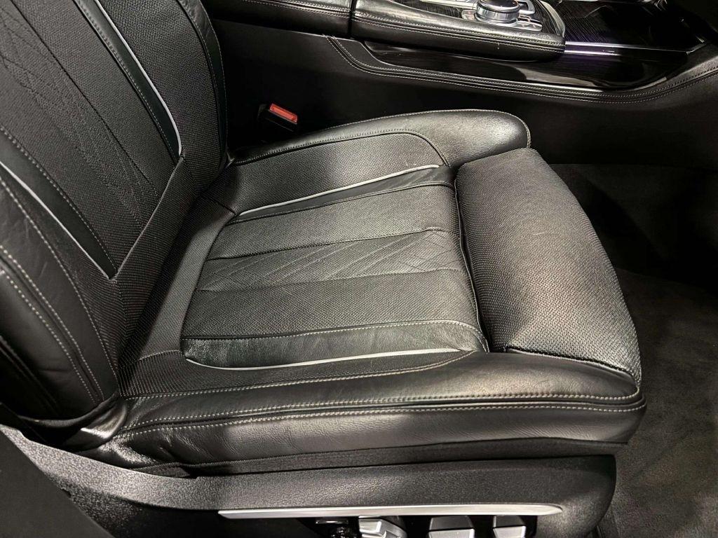 BMW 7-Series  2016