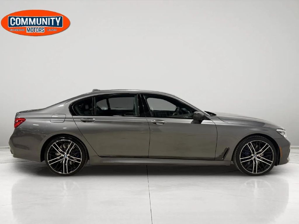 BMW 7-Series  2019