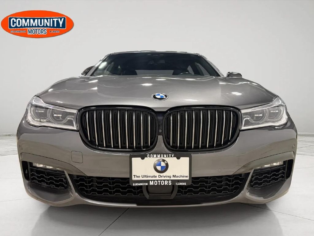 BMW 7-Series  2019