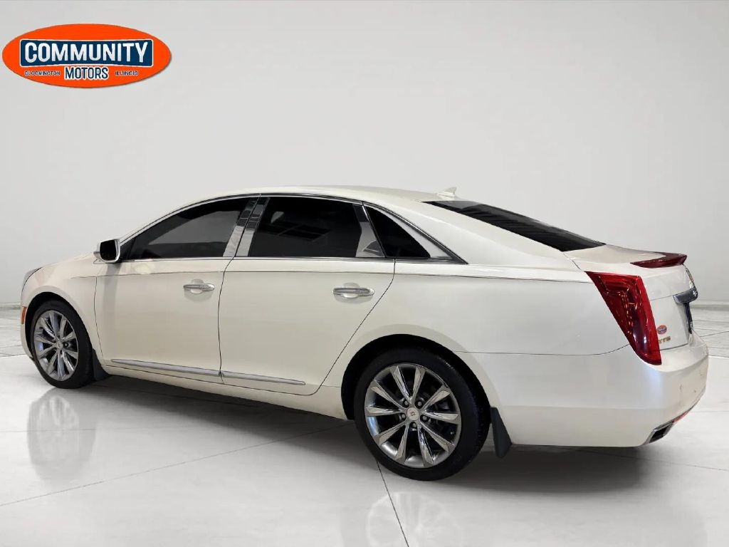 Cadillac XTS  2013
