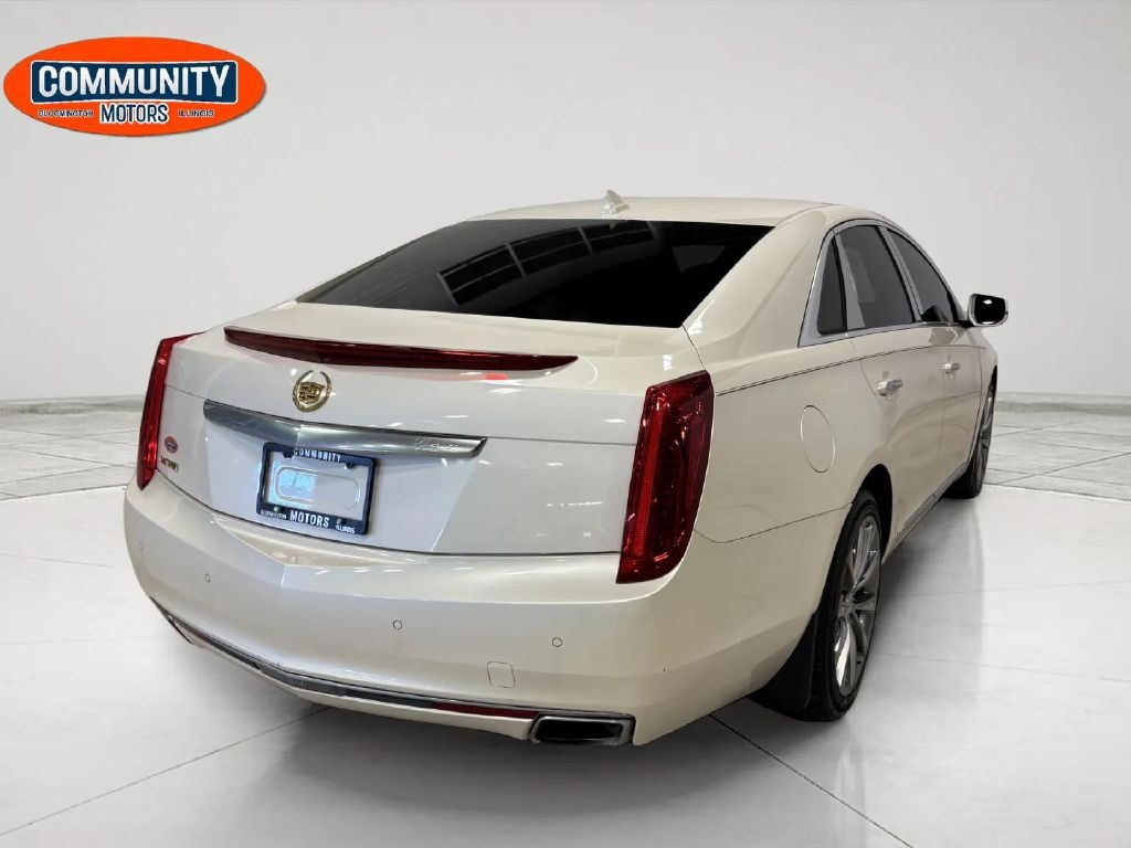 Cadillac XTS  2013