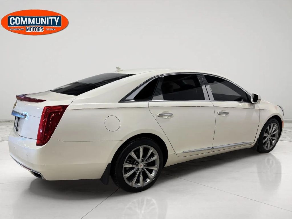 Cadillac XTS  2013