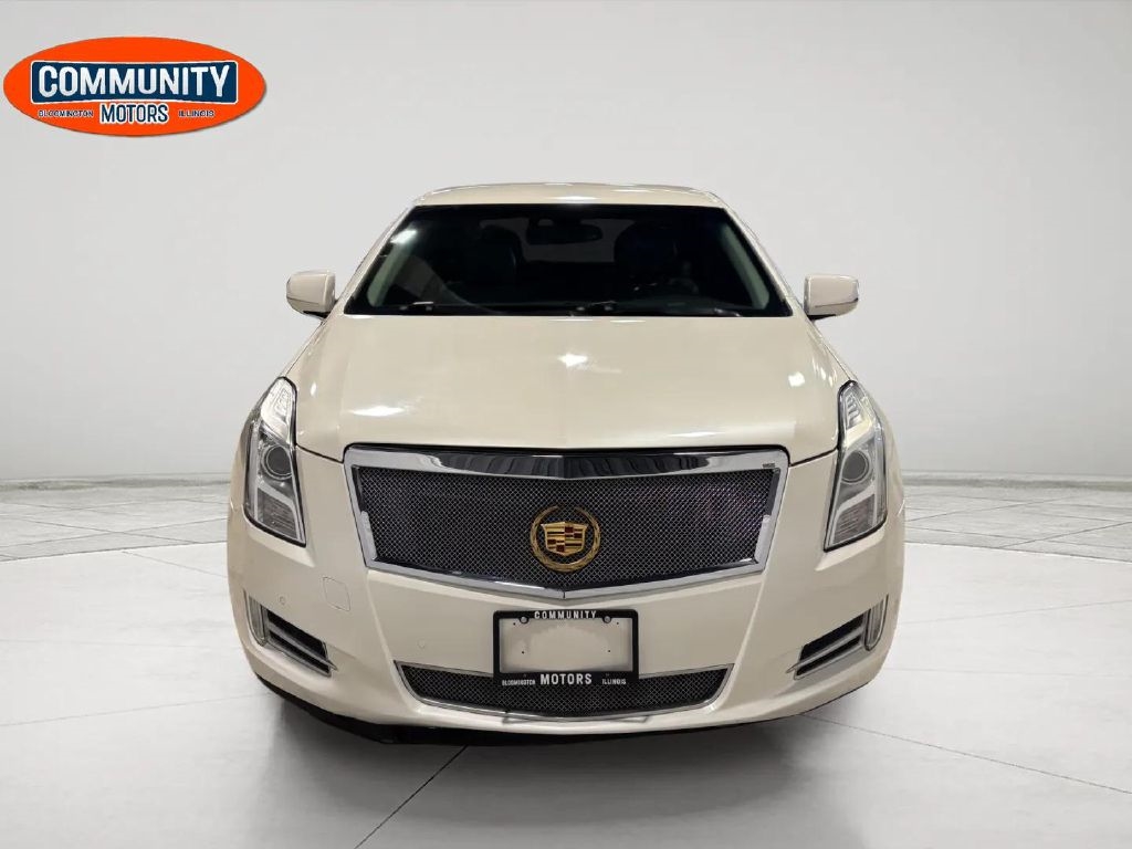 Cadillac XTS  2013