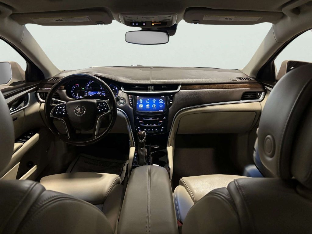 Cadillac XTS  2013