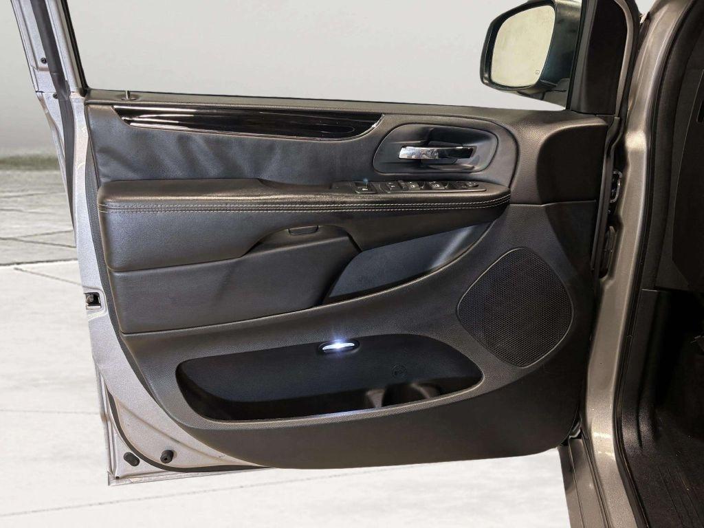 Dodge Grand Caravan  2016