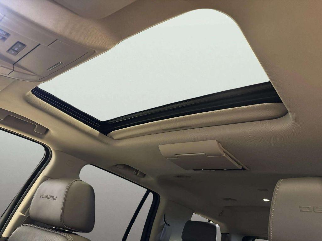 GMC Yukon Denali  2015