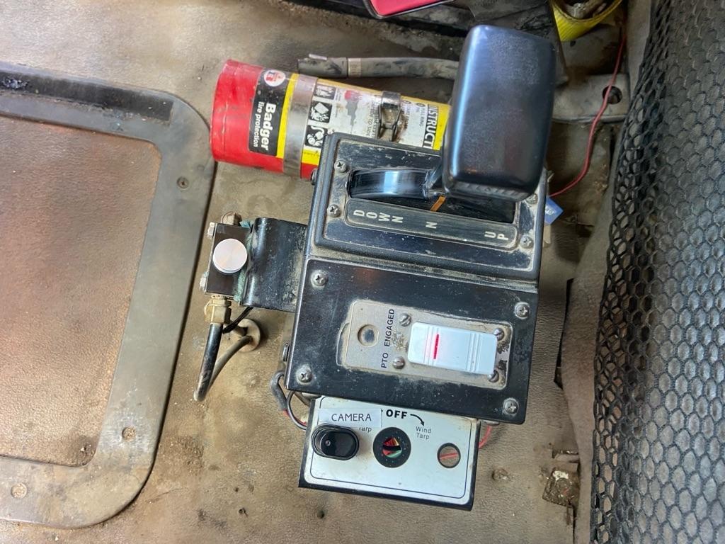 Sterling LT9500  2003