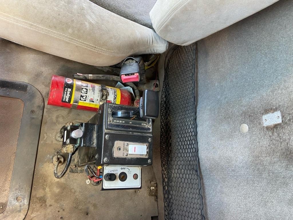 Sterling LT9500  2003