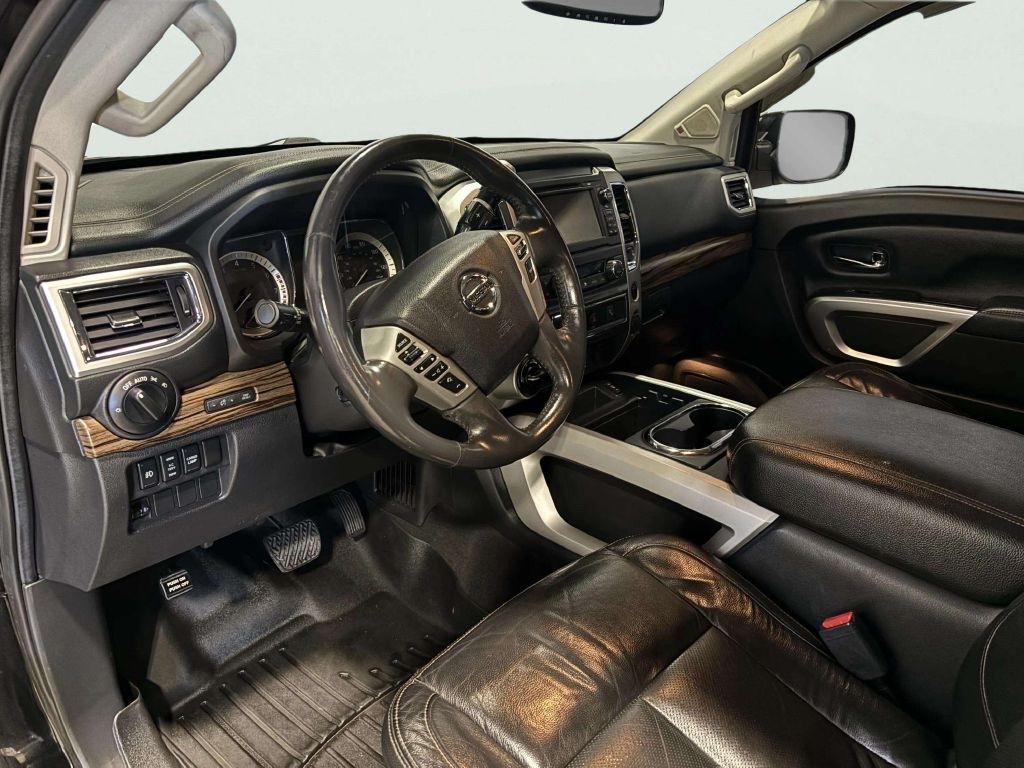 Nissan Titan  2017