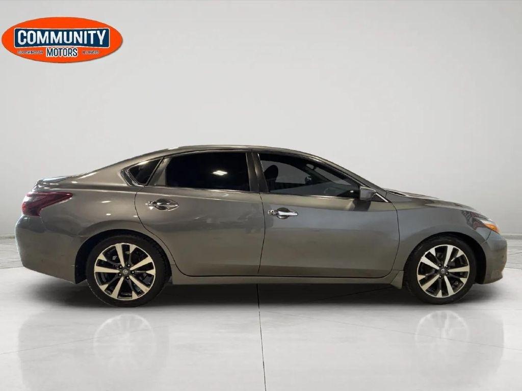 Nissan Altima  2016