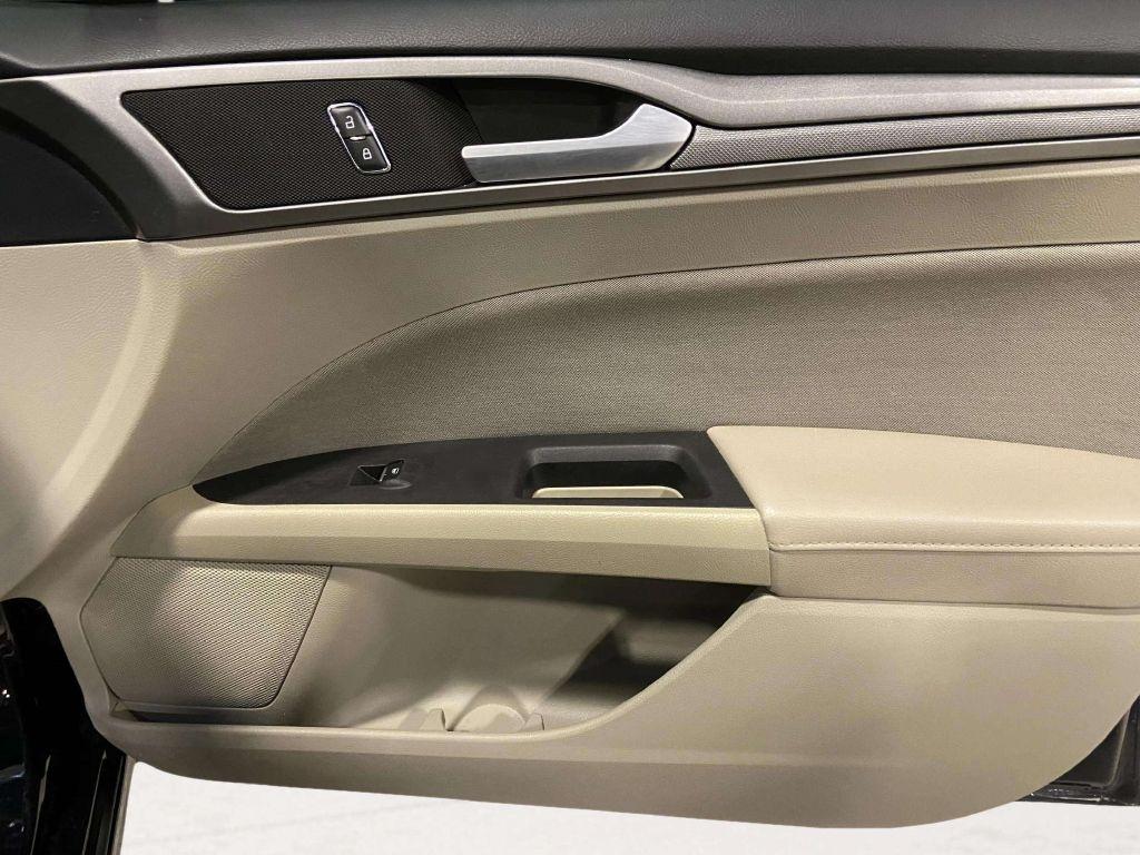 Ford Fusion  2020