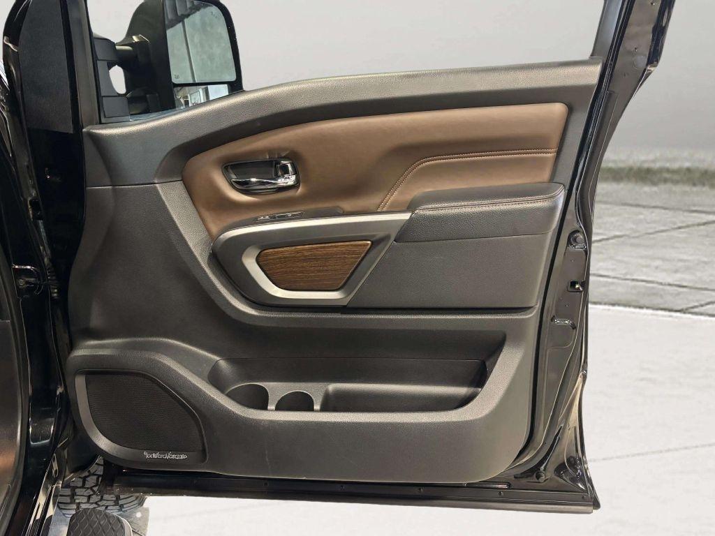 Nissan Titan XD  2017