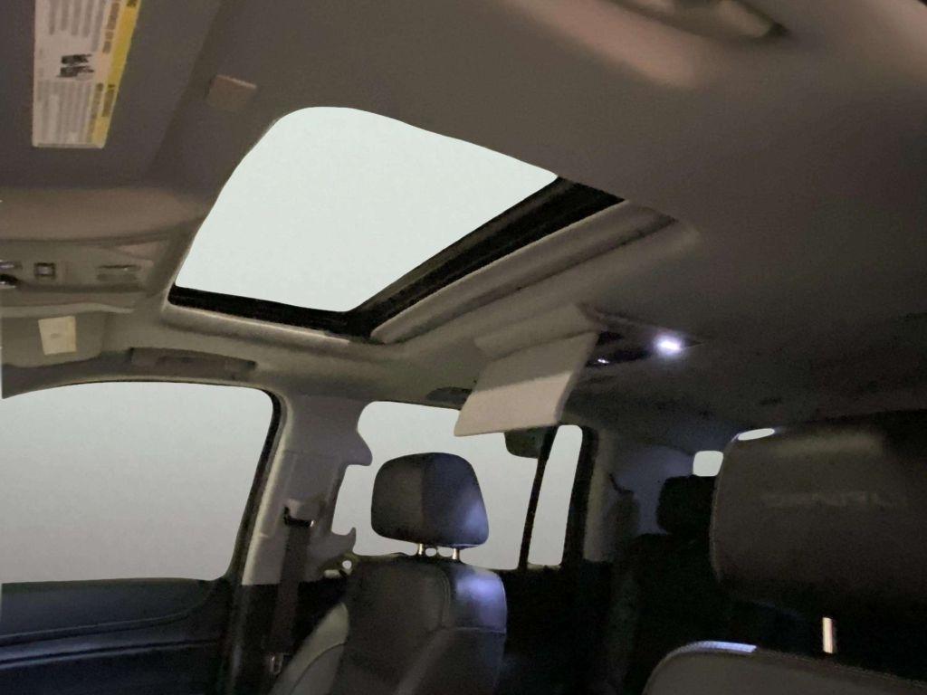 GMC Yukon XL 4WD 4dr Denali 2020