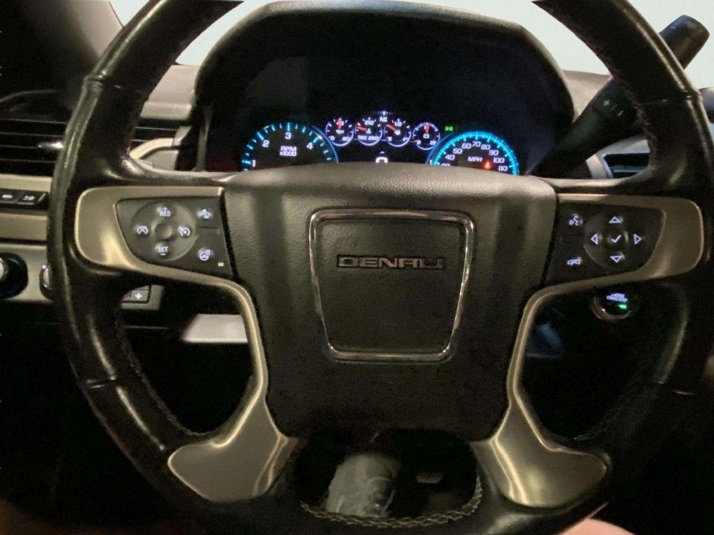 GMC Yukon XL 4WD 4dr Denali 2020