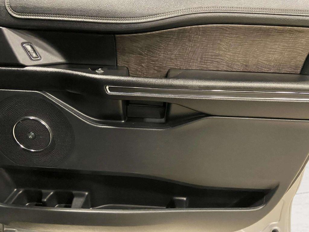 Ford Expedition  2020