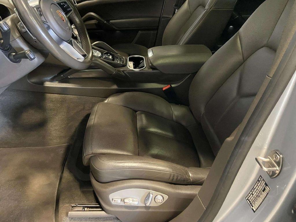 Porsche Cayenne  2017