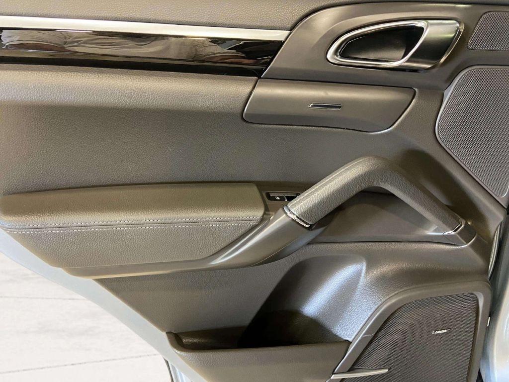 Porsche Cayenne  2017