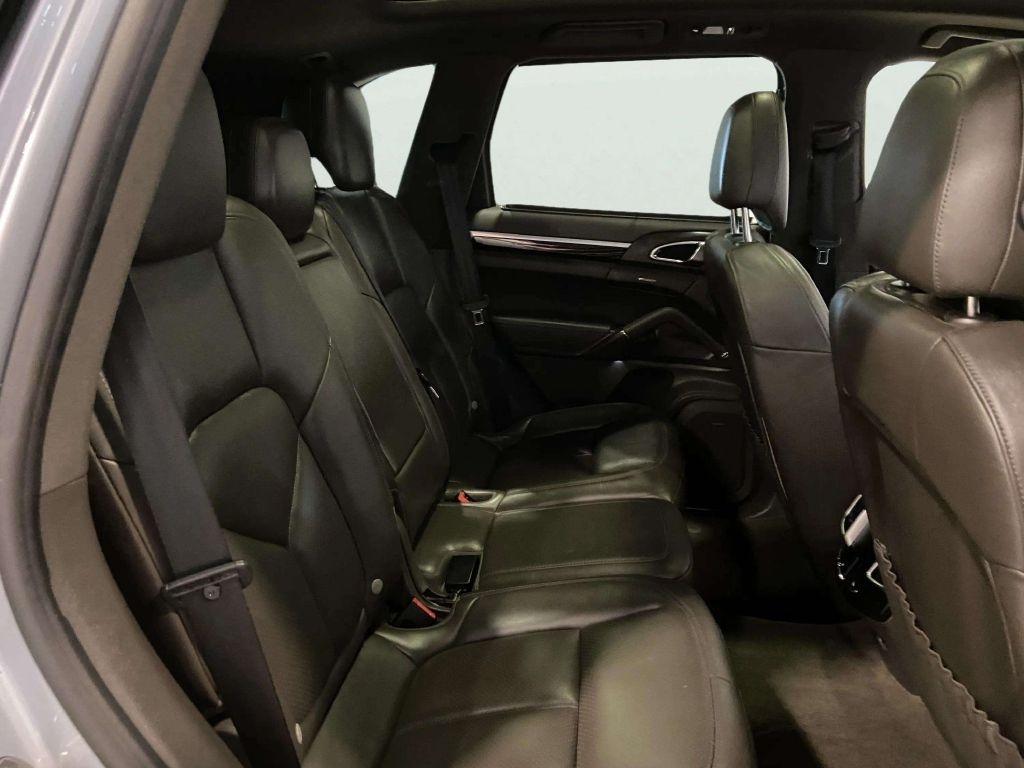 Porsche Cayenne  2017