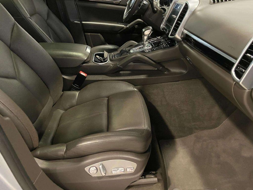 Porsche Cayenne  2017