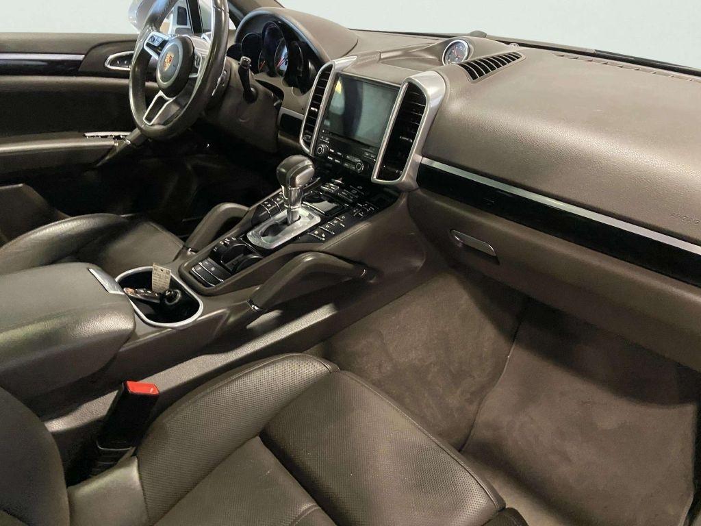 Porsche Cayenne  2017