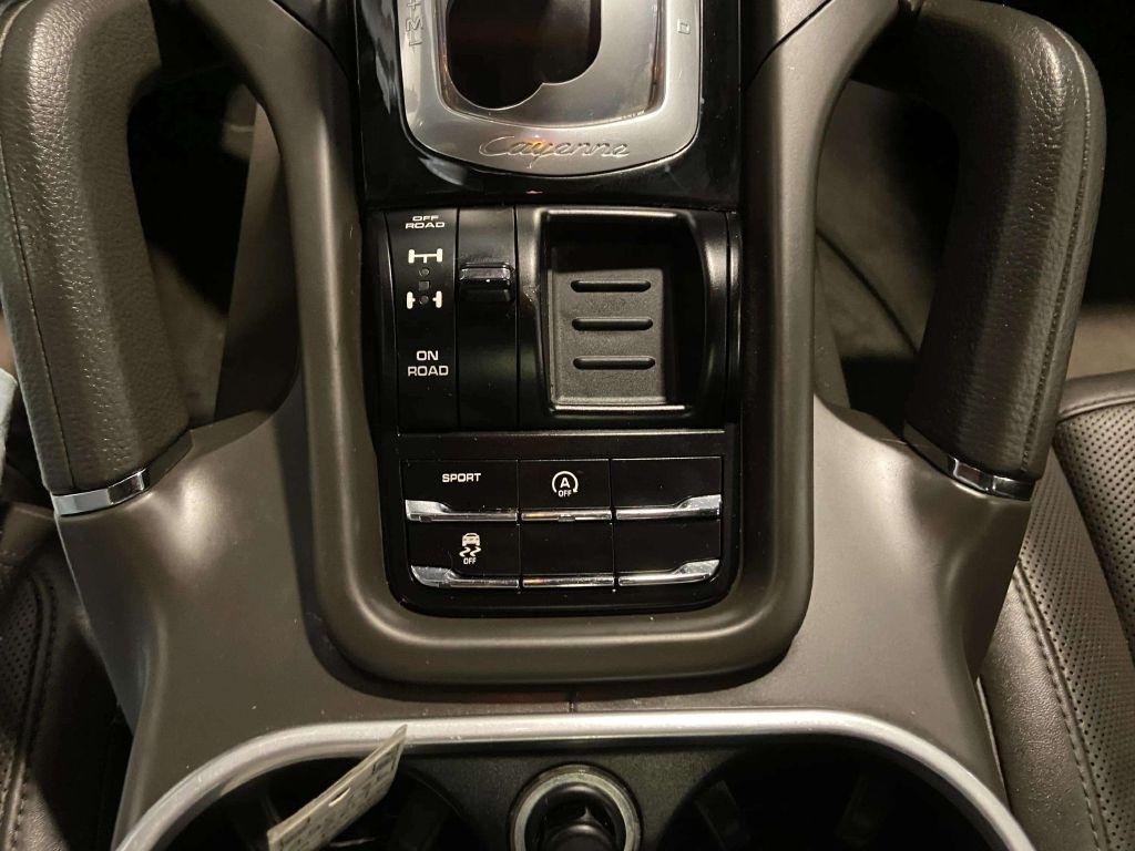 Porsche Cayenne  2017