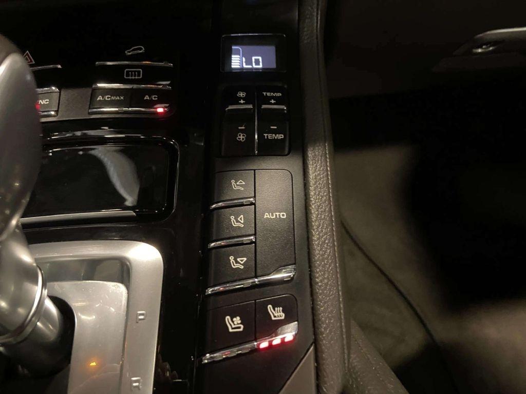 Porsche Cayenne  2017