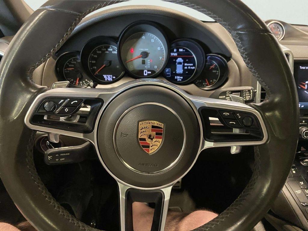 Porsche Cayenne  2017