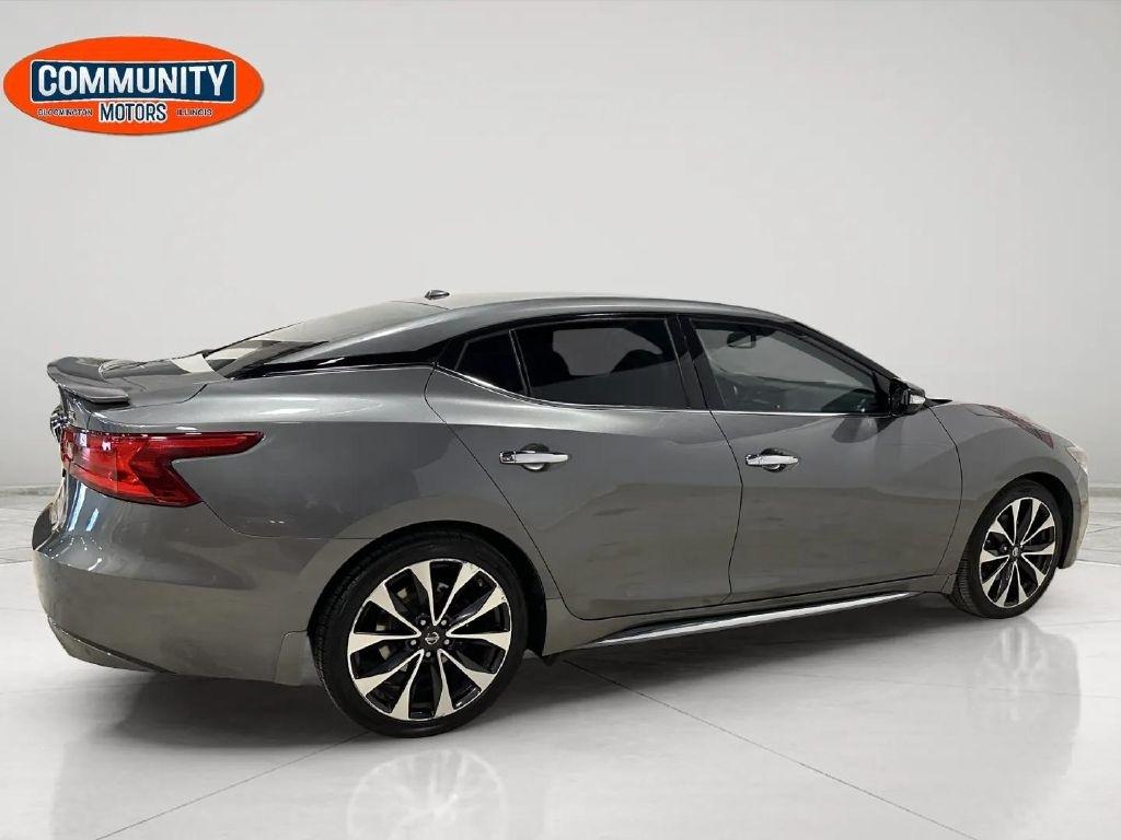 Nissan Maxima  2017