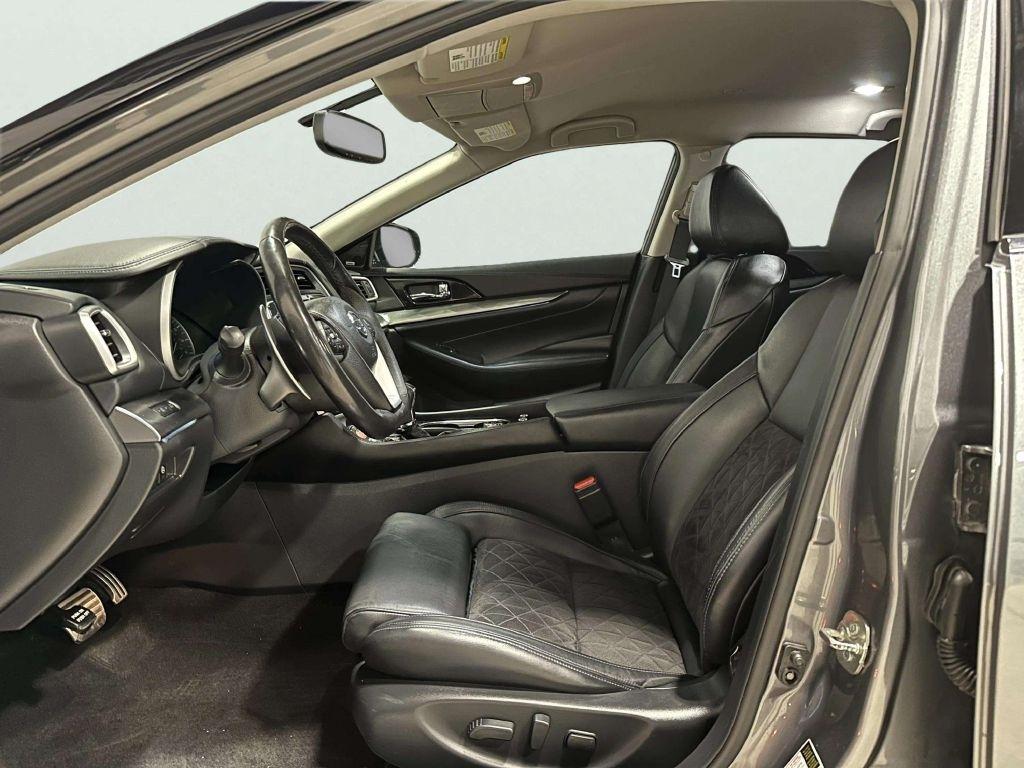 Nissan Maxima  2017