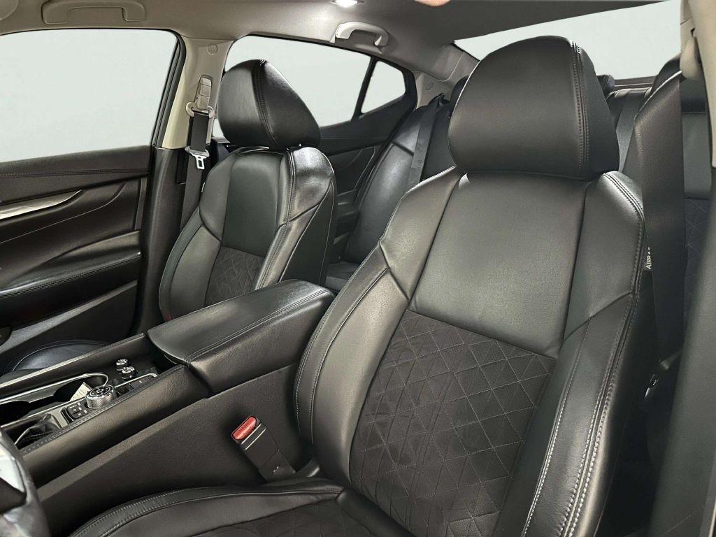 Nissan Maxima  2017