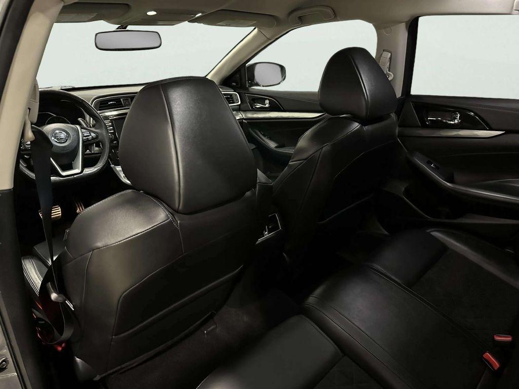 Nissan Maxima  2017